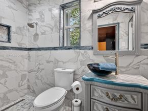 2006 N 38th Ave, Hollywood FL 33021