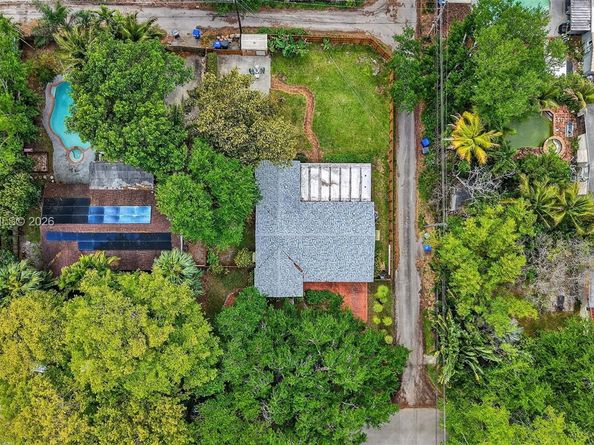 2006 N 38th Ave, Hollywood FL 33021