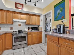 2006 N 38th Ave, Hollywood FL 33021