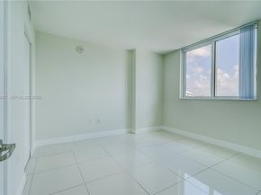 1871 NW S River Dr 802, Miami FL 33125