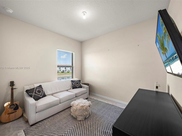 2193 Appleton Circle, Oakland Park FL 33309