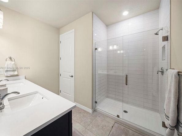 2193 Appleton Circle, Oakland Park FL 33309