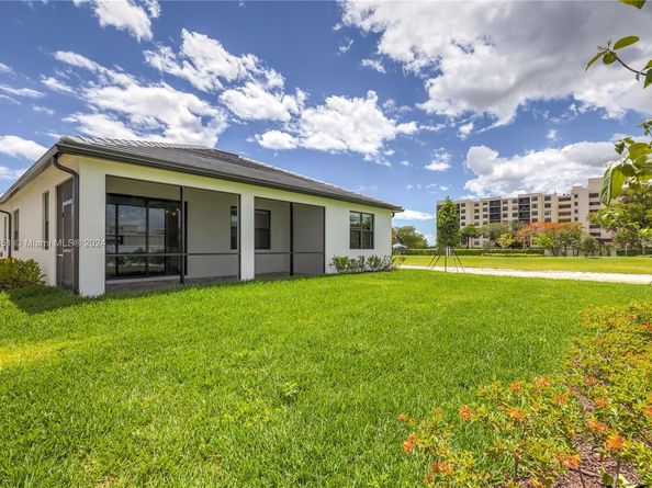 4431 Gramercy Dr, Oakland Park FL 33309