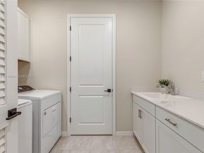 4431 Gramercy Dr, Oakland Park FL 33309