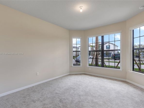 4431 Gramercy Dr, Oakland Park FL 33309