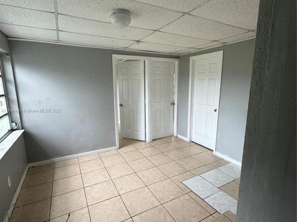 1209 NW 19th Ave, Fort Lauderdale FL 33311