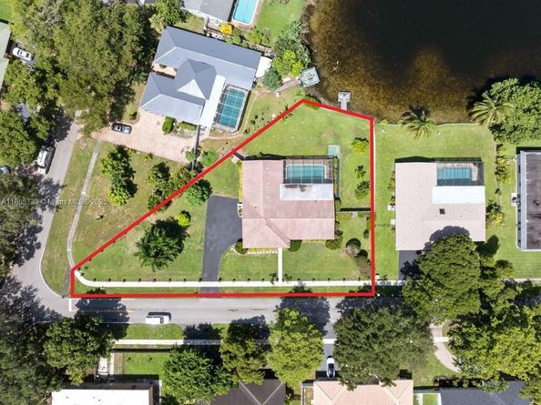 6581 SW 20th Ct, Plantation FL 33317
