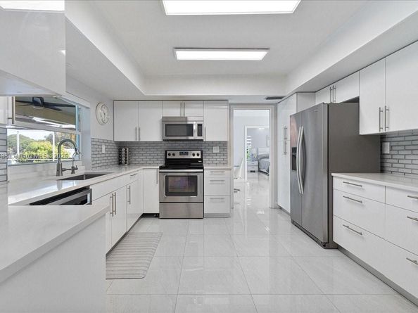 6581 SW 20th Ct, Plantation FL 33317
