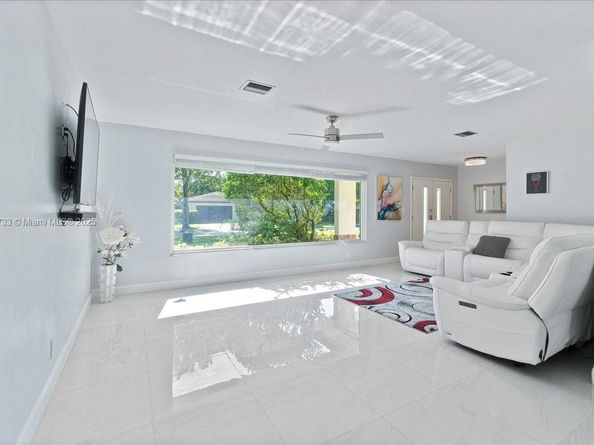 6581 SW 20th Ct, Plantation FL 33317