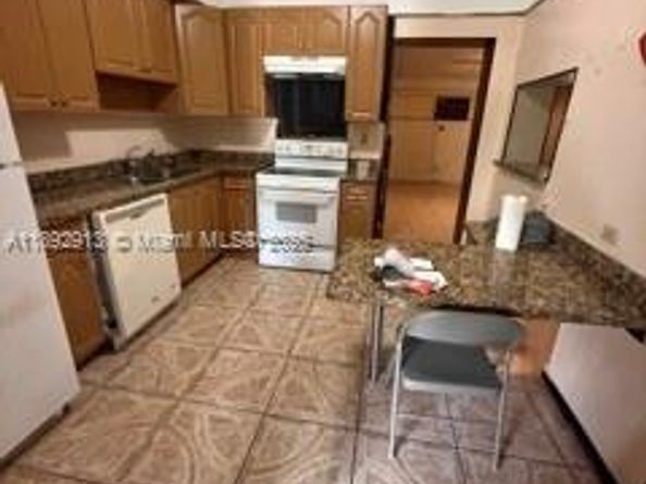 130 NW 124th St, North Miami FL 33168