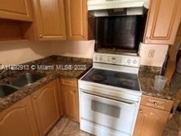 130 NW 124th St, North Miami FL 33168