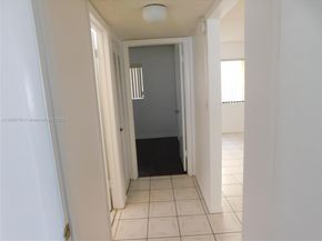 8005 SW 107 Av 118, Miami FL 33173