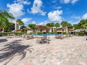8005 SW 107 Av 118, Miami FL 33173