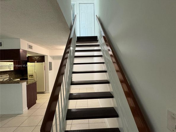 8585 NW 6th Ln 9208, Miami FL 33126