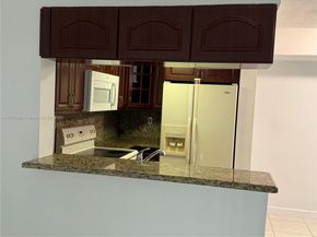 8585 NW 6th Ln 9208, Miami FL 33126