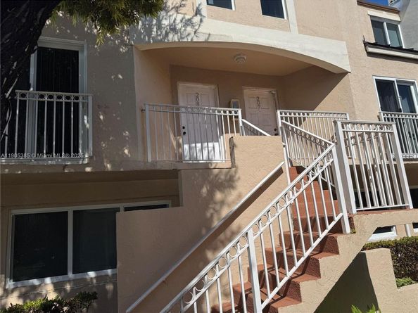 8585 NW 6th Ln 9208, Miami FL 33126