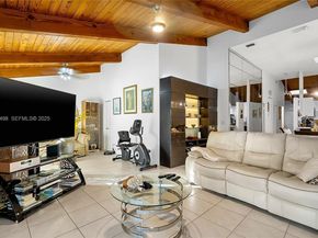 2669 S Parkview Dr, Hallandale Beach FL 33009