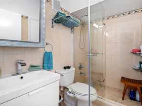 2669 S Parkview Dr, Hallandale Beach FL 33009