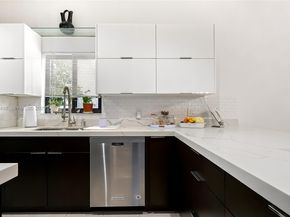 2669 S Parkview Dr, Hallandale Beach FL 33009