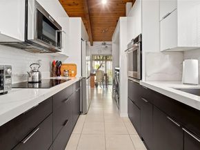 2669 S Parkview Dr, Hallandale Beach FL 33009