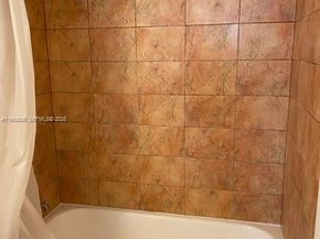 16465 NE 22nd Ave 118, North Miami Beach FL 33160