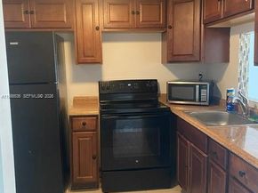 16465 NE 22nd Ave 118, North Miami Beach FL 33160