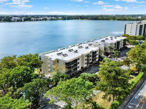 106 Lake Emerald Dr 213, Oakland Park FL 33309