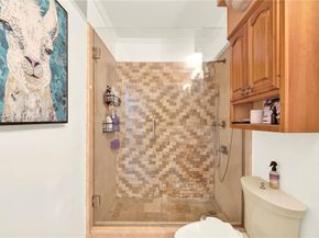 106 Lake Emerald Dr 213, Oakland Park FL 33309