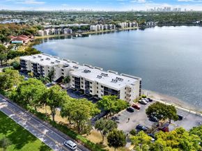 106 Lake Emerald Dr 213, Oakland Park FL 33309