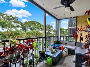 106 Lake Emerald Dr 213, Oakland Park FL 33309