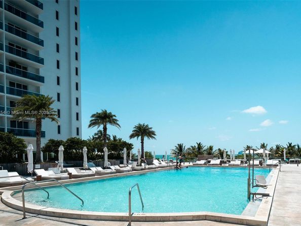 2301 Collins Ave 1414/1415, Miami Beach FL 33139