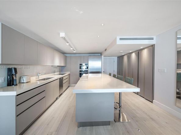 2301 Collins Ave 1414/1415, Miami Beach FL 33139