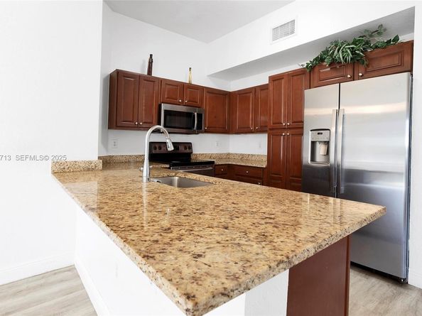 3340 Palomino Dr 2112, Davie FL 33024