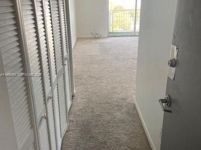 2020 NE 135th St 901, North Miami FL 33181