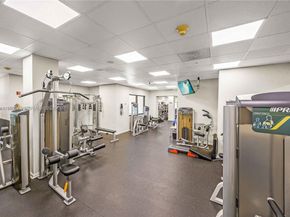 2333 Brickell Ave 2614, Miami FL 33129