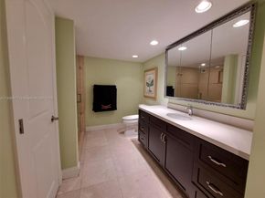 1000 Parkview Dr 1031, Hallandale Beach FL 33009
