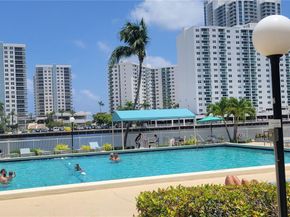 1000 Parkview Dr 1031, Hallandale Beach FL 33009