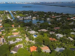 4800 Bay Point Rd, Miami FL 33137