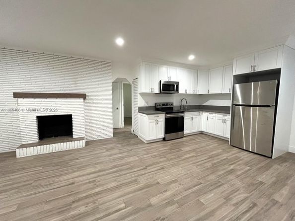 1818 Sherman St, Hollywood FL 33020