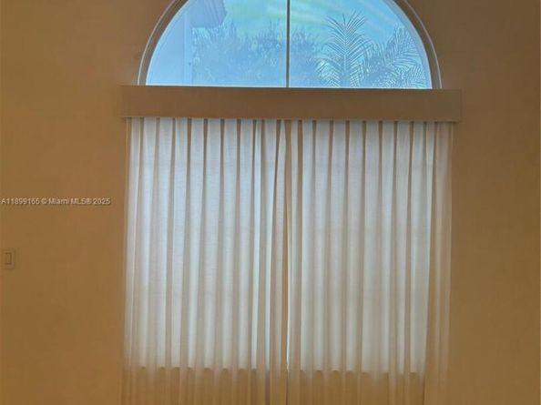 5926 NW 110th Ct, Doral FL 33178