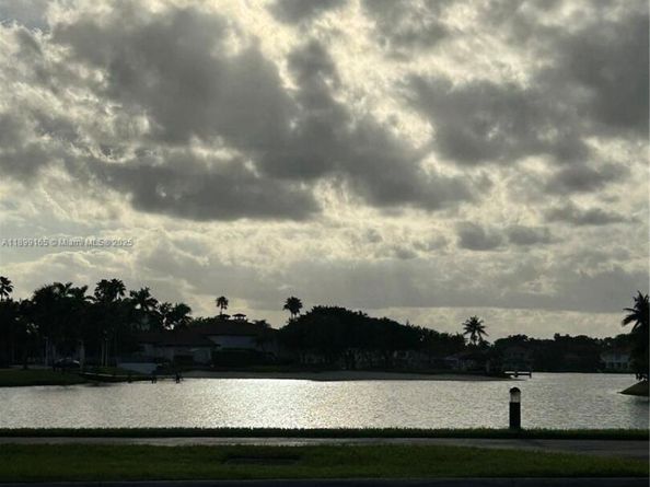 5926 NW 110th Ct, Doral FL 33178