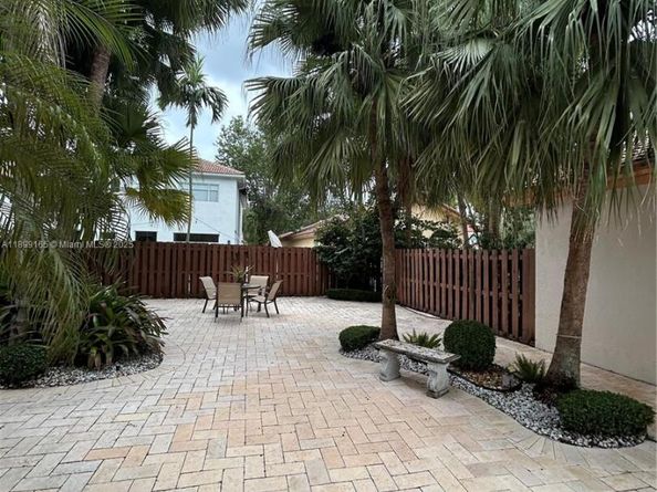 5926 NW 110th Ct, Doral FL 33178