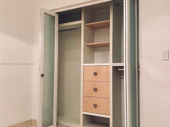 5926 NW 110th Ct, Doral FL 33178