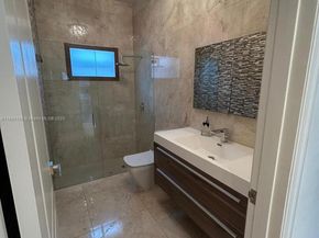 5926 NW 110th Ct, Doral FL 33178