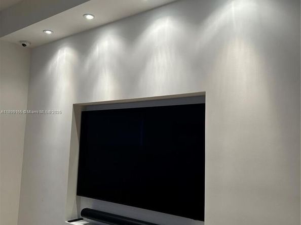 5926 NW 110th Ct, Doral FL 33178