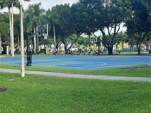 5926 NW 110th Ct, Doral FL 33178