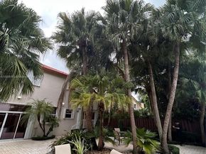 5926 NW 110th Ct, Doral FL 33178