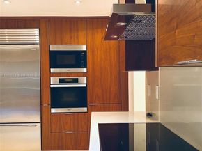 5926 NW 110th Ct, Doral FL 33178