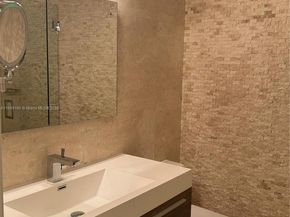 5926 NW 110th Ct, Doral FL 33178