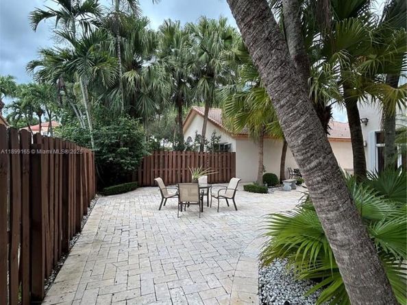 5926 NW 110th Ct, Doral FL 33178